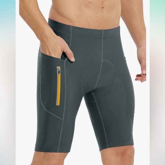 NWT BALEAF Men's Padded Bike Shorts Accessories Pockets UPF 50+, Size Small - Picture 1 of 7